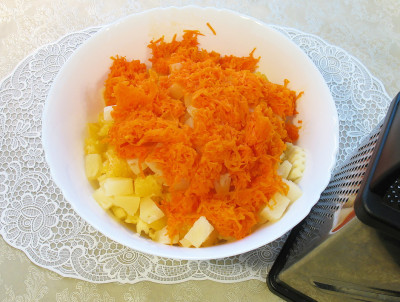 Фото этапа приготовления диетического фруктового салата «Сладкие овощи»