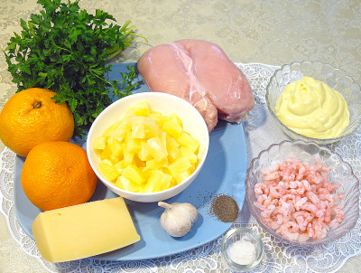 Рецепт салата с курицей и ананасами — фото продуктов