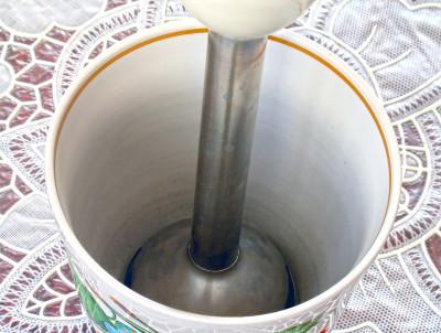 Фото этапа приготовления майонеза из перепелиных яиц