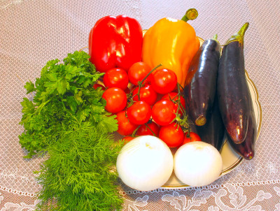 Рецепт салата из печеных овощей к шашлыку — фото продуктов