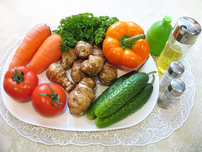 Рецепт овощного салата из топинамбура — фото продуктов