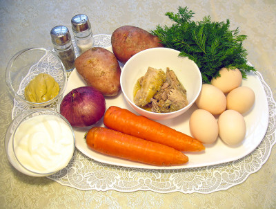Рецепт салата мимоза с печенью трески — фото продуктов
