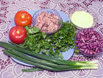 Рецепт салата с тунцом по Похлебкинк — фото продуктов