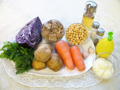 Рецепт зимнего салата из капусты — фото продуктов