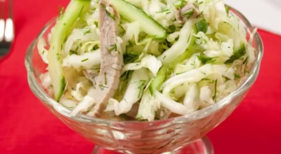Салат из пекинской капусты c отварной говядиной