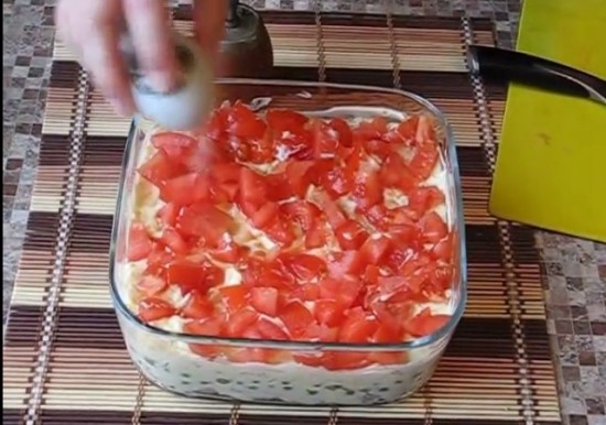помидоры, майонез, салат 