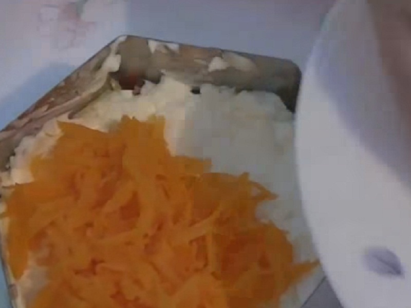 Укладываем морковь
