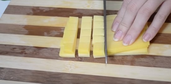 Нарезать сыр