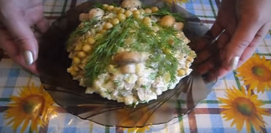 Постный грибной салат